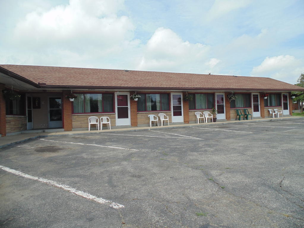 Capri Motel Port Colborne Buitenkant foto